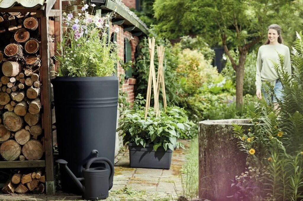 zwarte regenton elho green basics regenton 200l living black